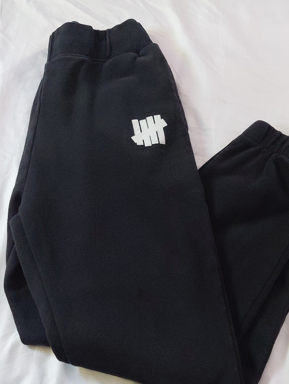 Undefeated 5 Strike Black Sweatpants Mens M